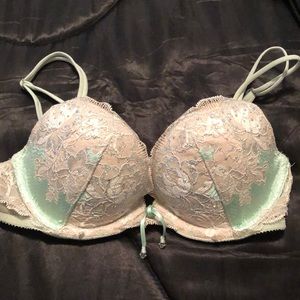 Victoria’s Secret very sexy push-up limited